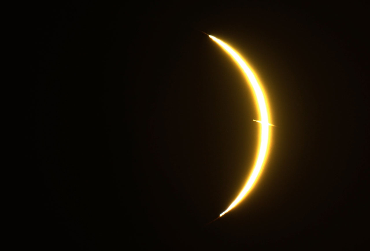 Espacio: El misterio del «posible meteoro» durante un eclipse