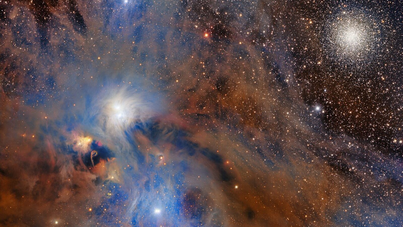 Espacio: Una nube estelar junto a un cúmulo antiguo
