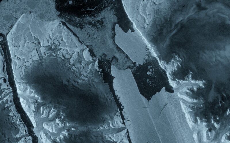 Clima: Petermann pierde 76 km² de hielo flotante