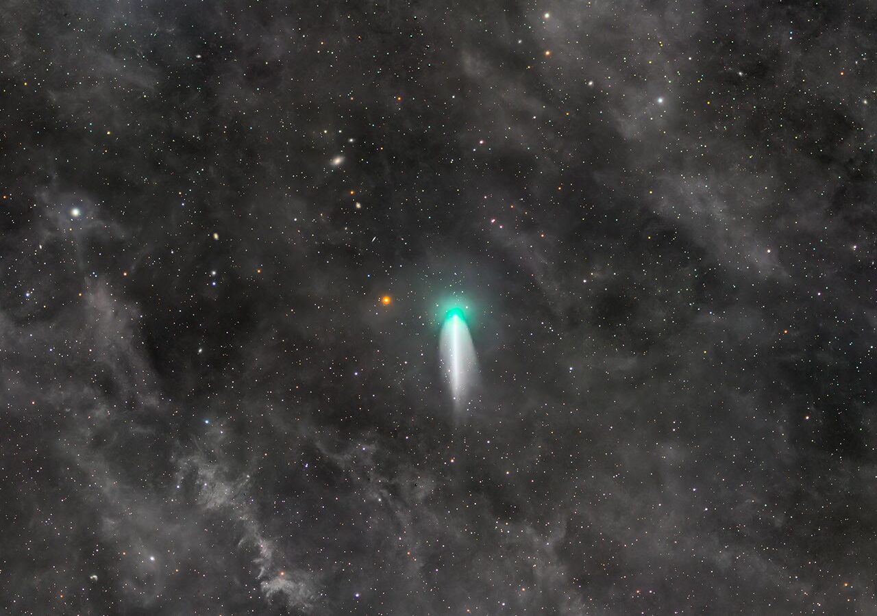 Espacio: El cometa 220P brilla 20 000 veces más