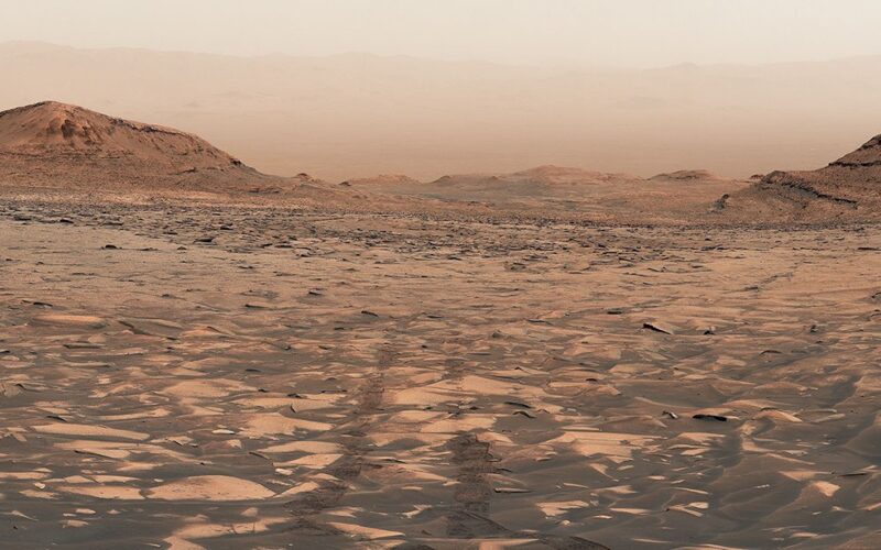 Espacio: Curiosity asciende 1 kilómetro en Marte