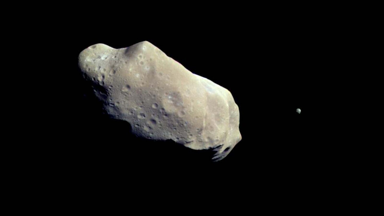 Espacio: Galileo encontró una pequeña luna en Ida