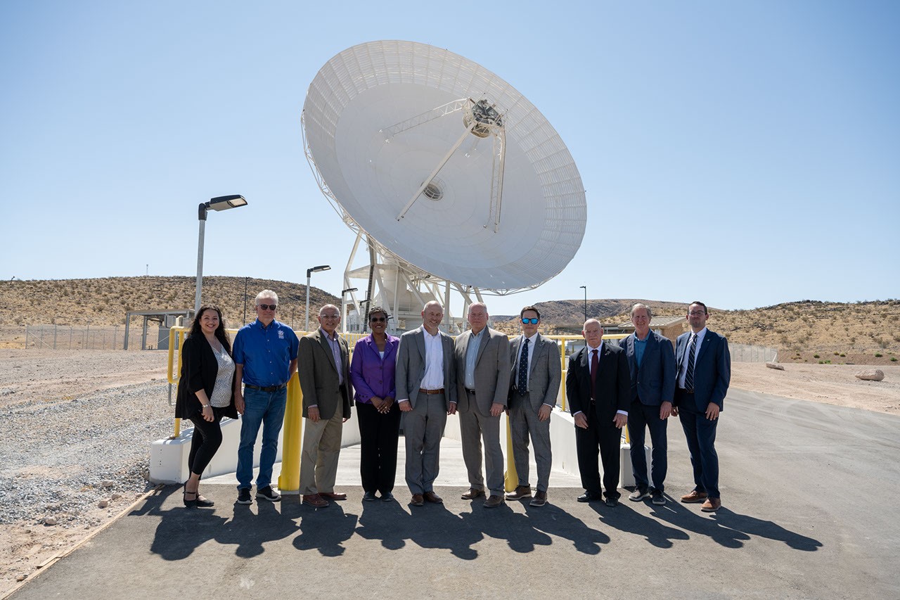 Espacio: La red que conversa con naves suma antena