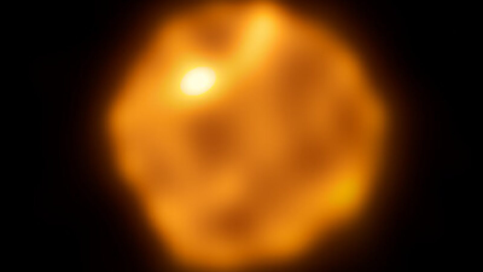 Espacio: ALMA revela puntos calientes en Betelgeuse