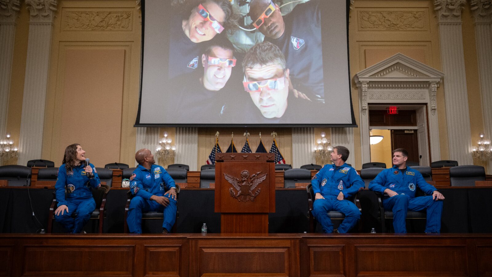 Espacio: Astronautas Artemis llevan la Luna al Capitolio