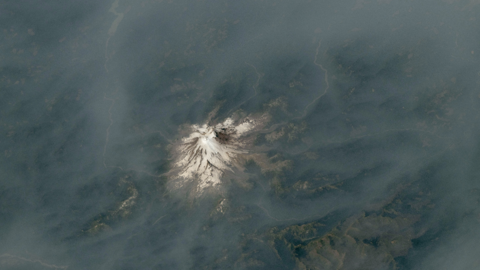 Incendios: Humo cubre volcanes desde la ISS