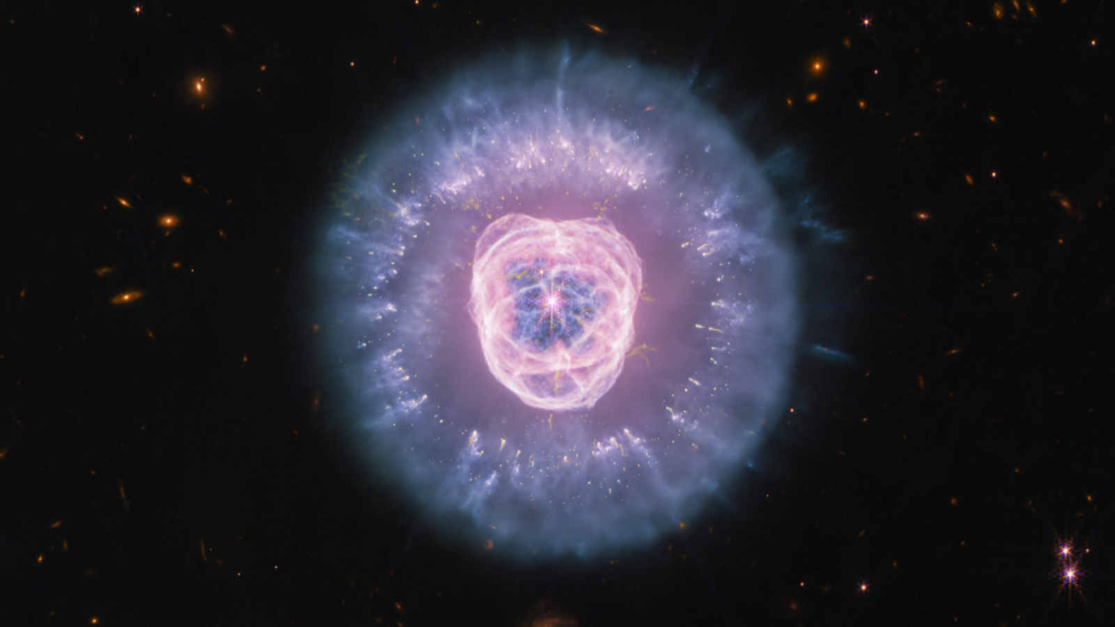 Espacio: La melena violeta de la Nebulosa del León