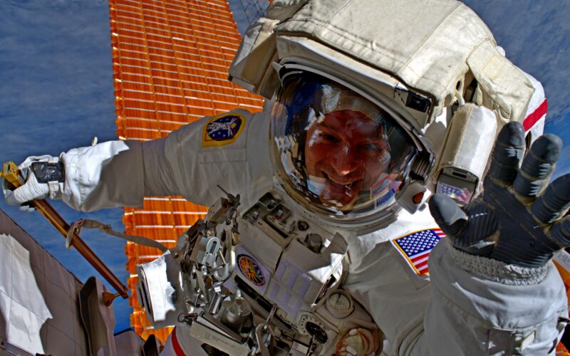 🚀 Espacio: Andrew Morgan se retira de la NASA