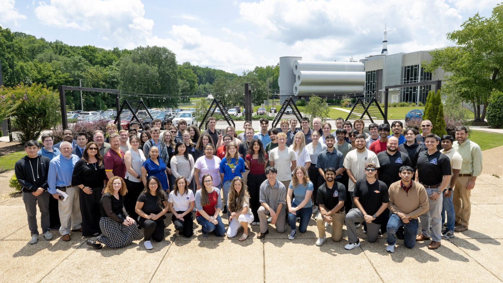 Espacio: Estudiantes diseñan soporte vital lunar