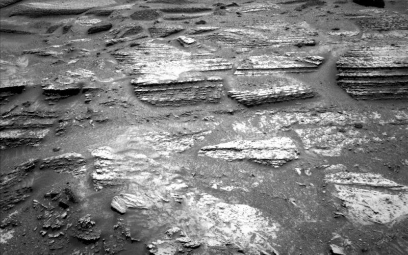 Espacio: Curiosity cruza hacia rocas rayadas en Marte