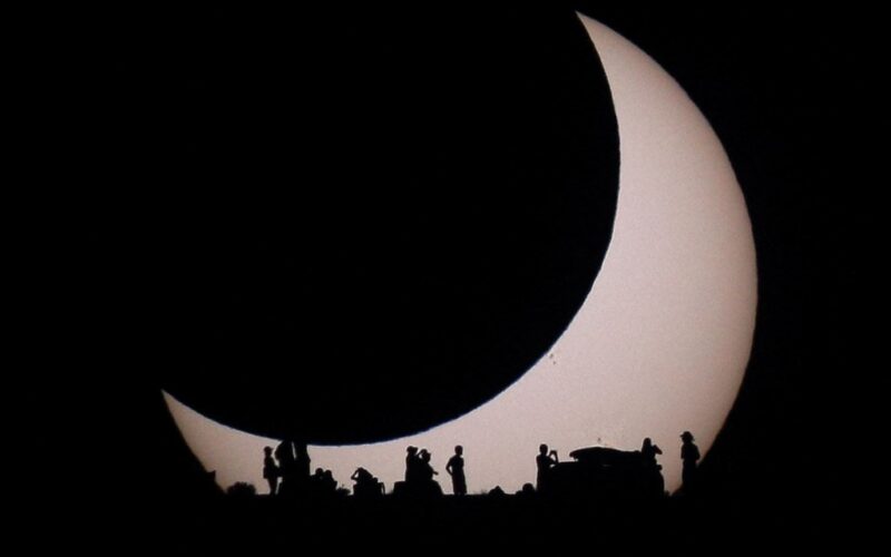 Astronomía: Un eclipse para contemplar el Sol