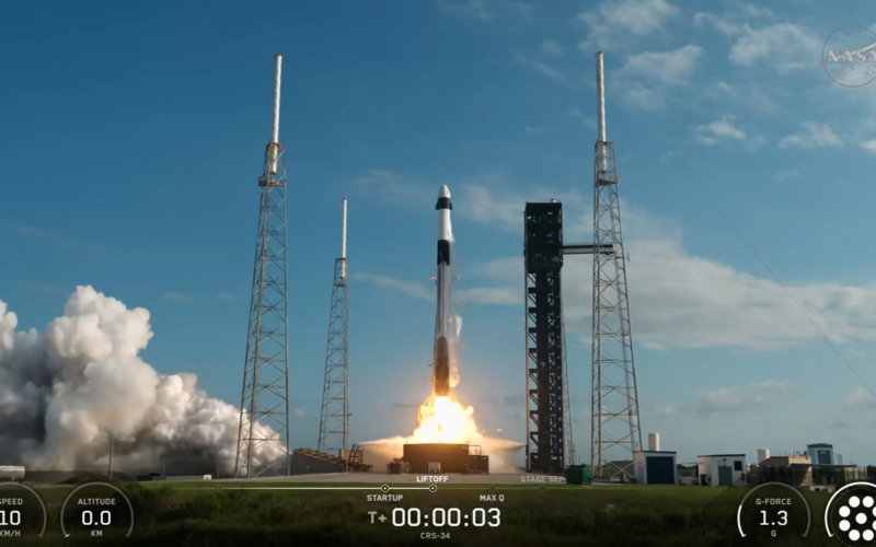 🚀 Espacio: Dragon lleva 6 500 libras a la ISS