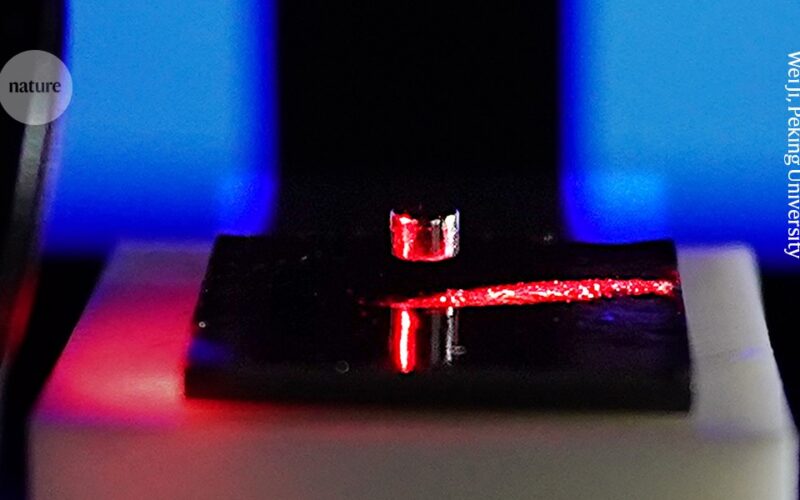 Física: Un imán levitante mide campos ultradébiles