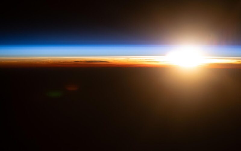 Espacio: La estación combina salud, Tierra y carga