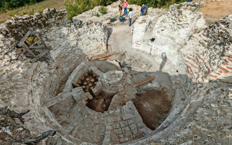 Arqueología: Un baño imperial bajo una torre