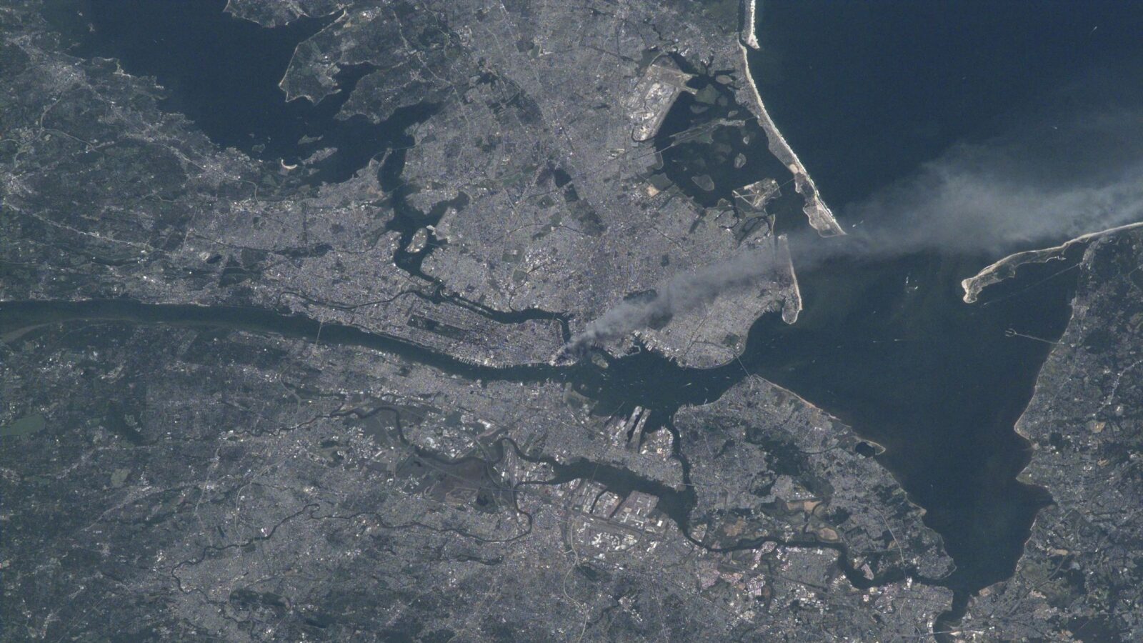 Espacio: el 11-S visto desde 400 kilómetros de altura
