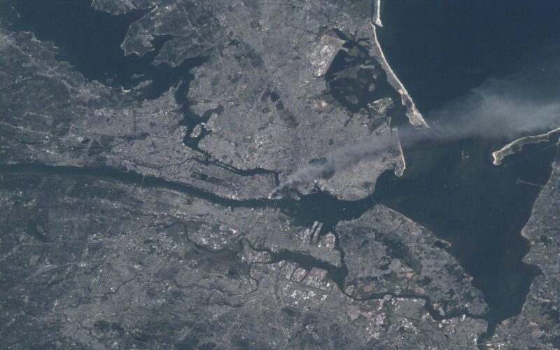 Espacio: el 11-S visto desde 400 kilómetros de altura