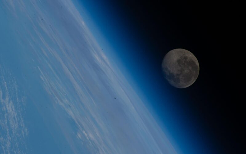Espacio: Salud y fotografías guían la jornada orbital