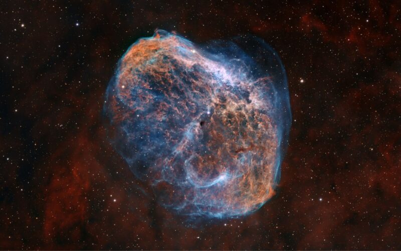 Espacio: Los filamentos de la Nebulosa Creciente