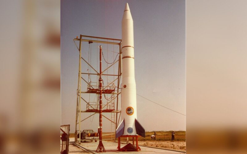 Espacio: El primer cohete privado llega al espacio