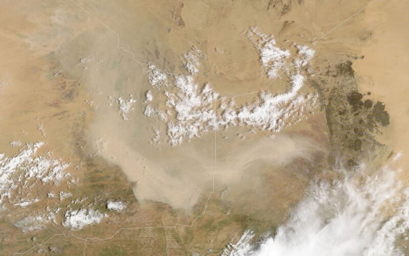 Clima: Una tormenta de polvo barre Mali