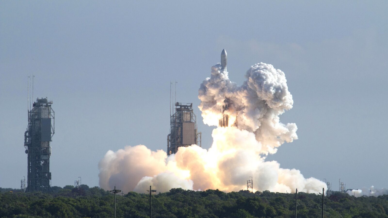 Espacio: las sondas gemelas que pesaron el interior de la Luna