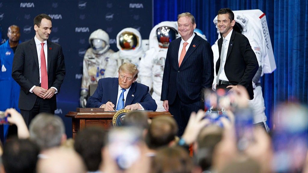 Espacio: Una academia espacial entre NASA y los militares