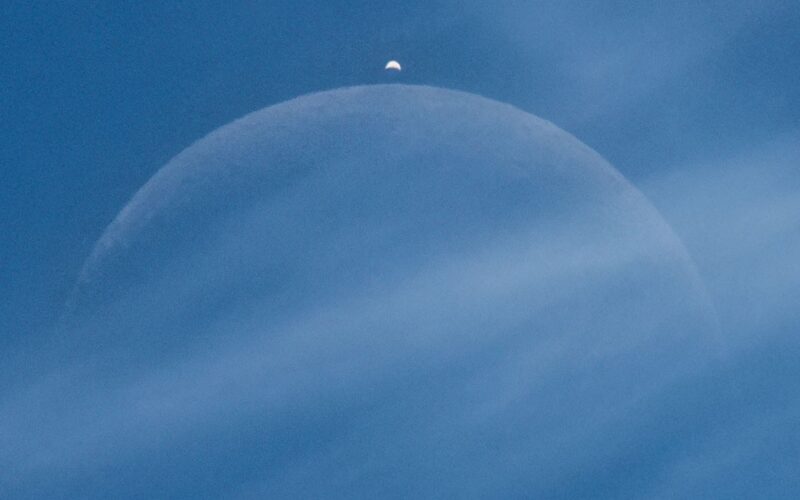 Espacio: Venus reaparece tras la Luna al mediodía