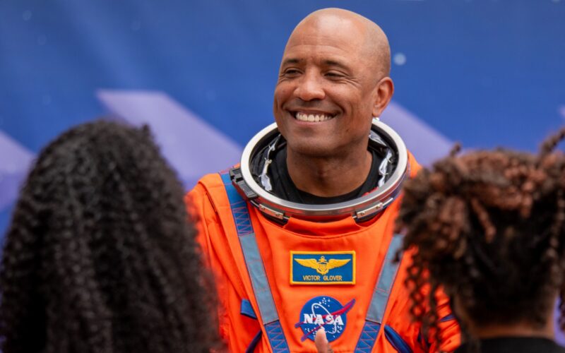 Espacio: Victor Glover cambia los vuelos por la universidad