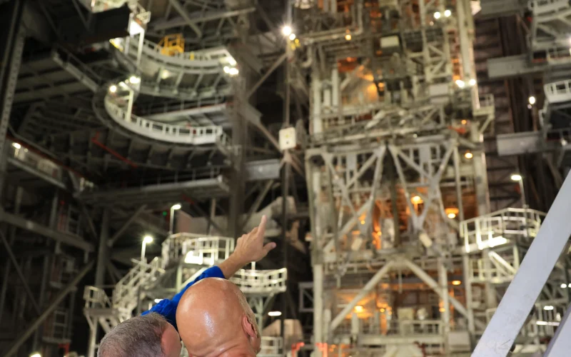 Espacio: Artemis III visita Kennedy antes de sus pruebas