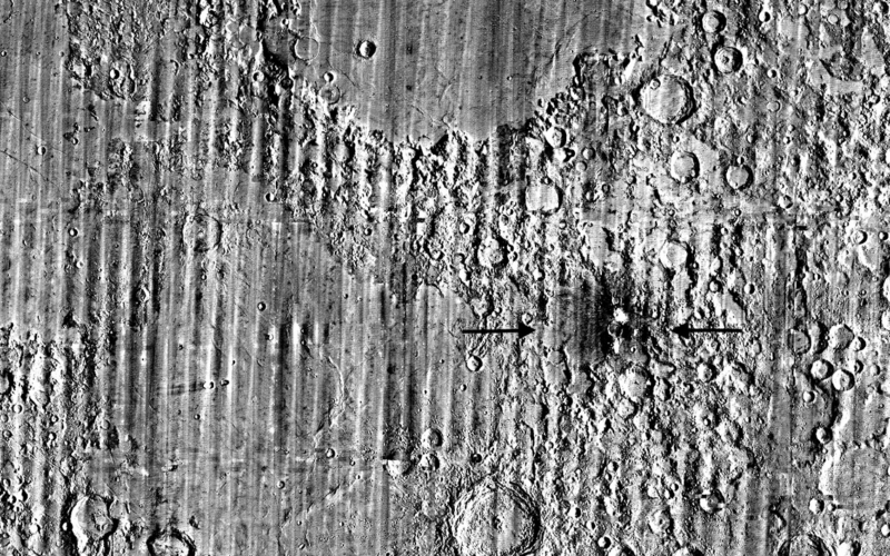 Espacio: Un nuevo cráter lunar alteró kilómetros de terreno
