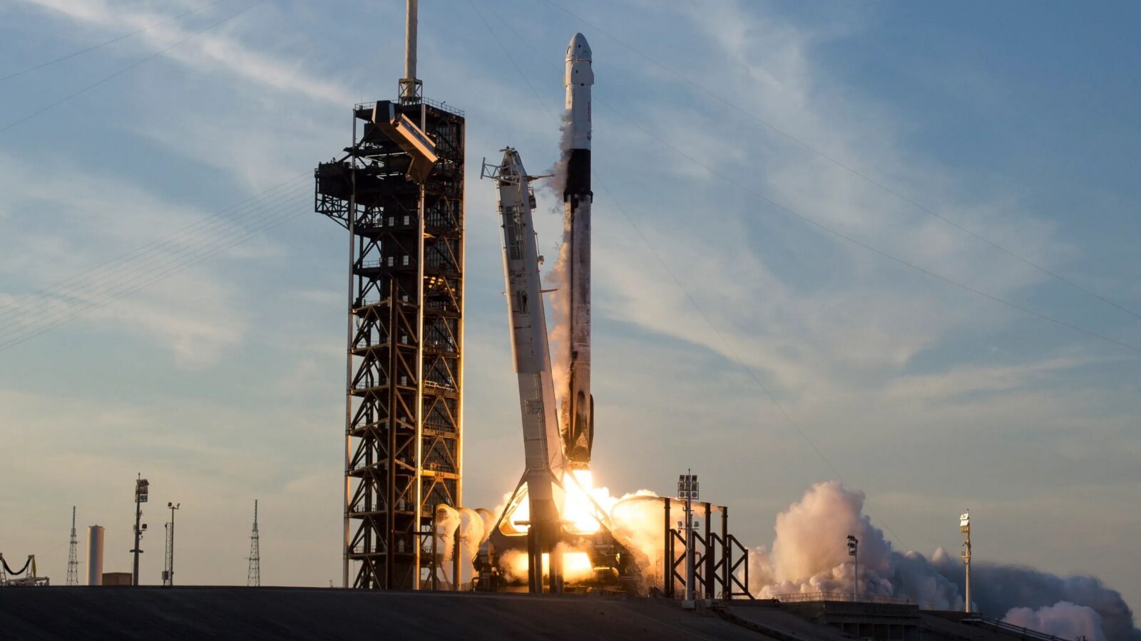 Espacio: la NASA paga 946 millones a SpaceX por tres vuelos más
