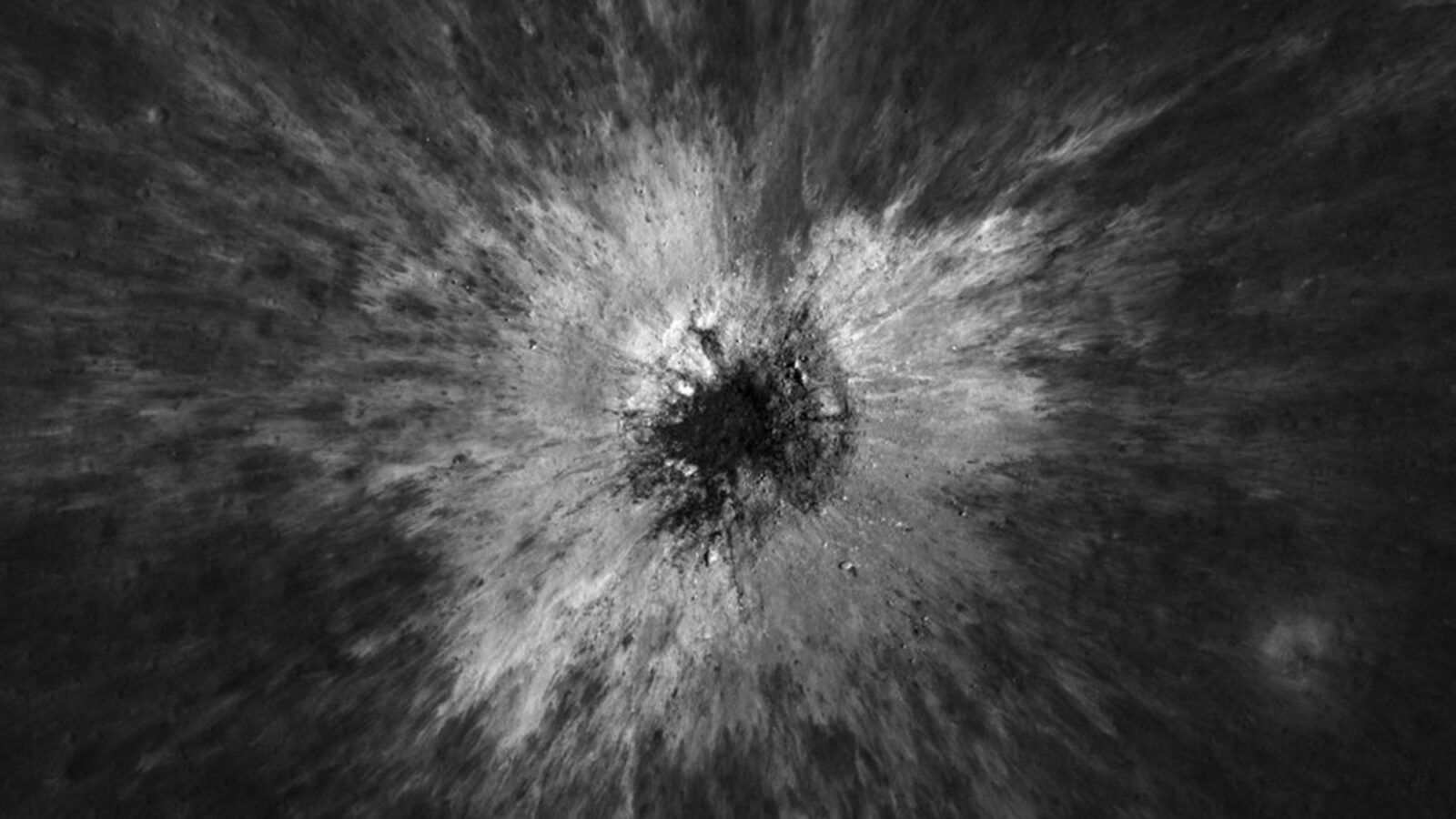 Espacio: Un cráter lunar de una vez por siglo