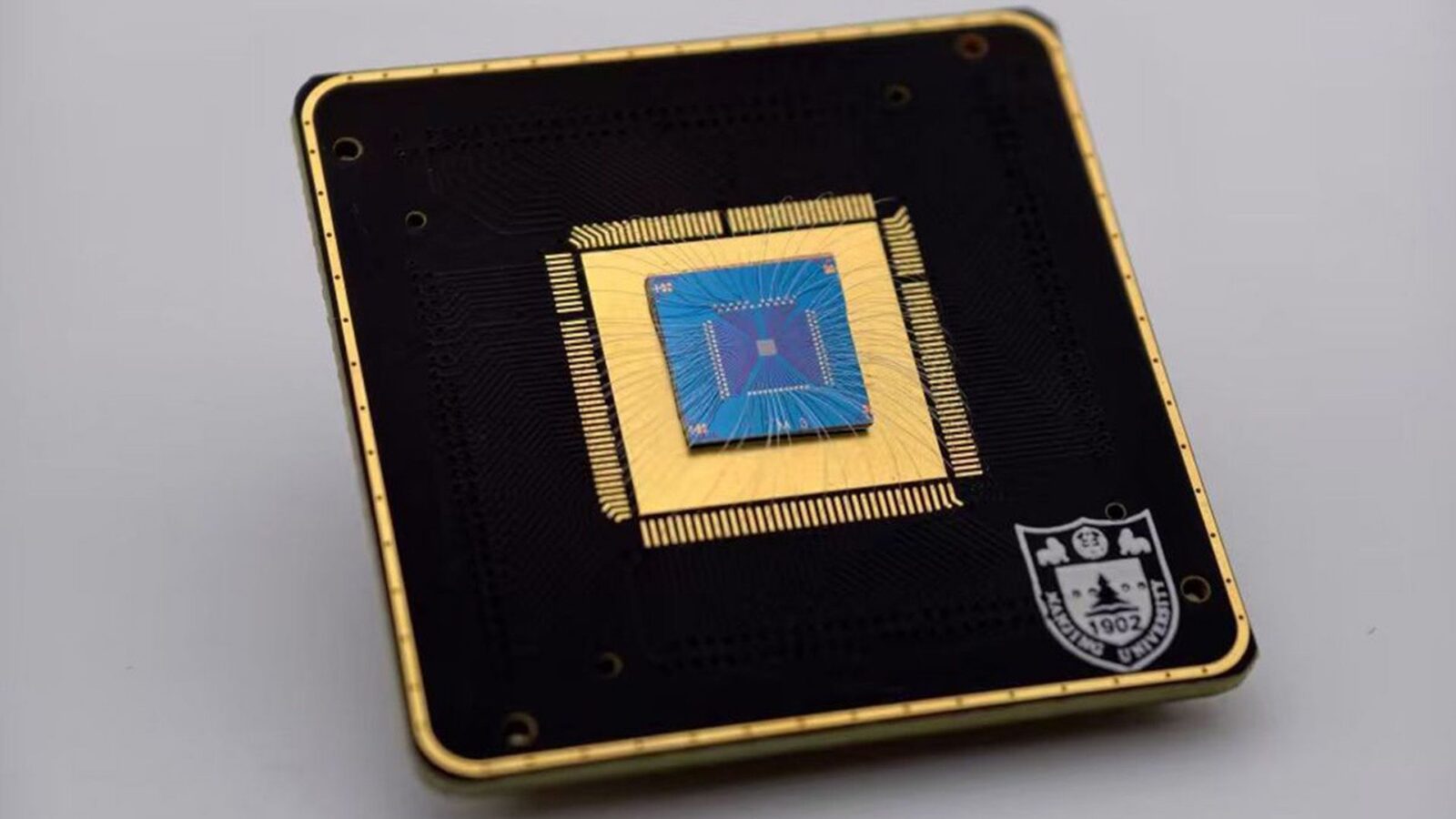 Tecnología: un chip que convierte la luz en tokens para la IA