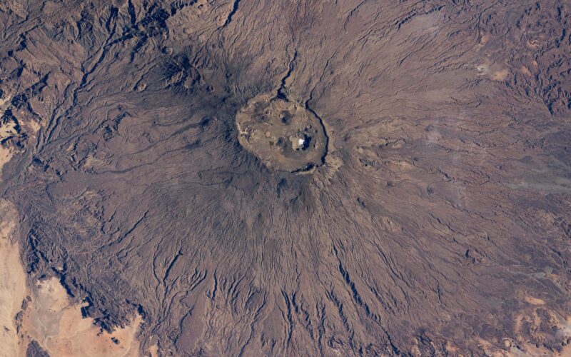 Geología: sal que brilla como nieve en el techo del Sáhara
