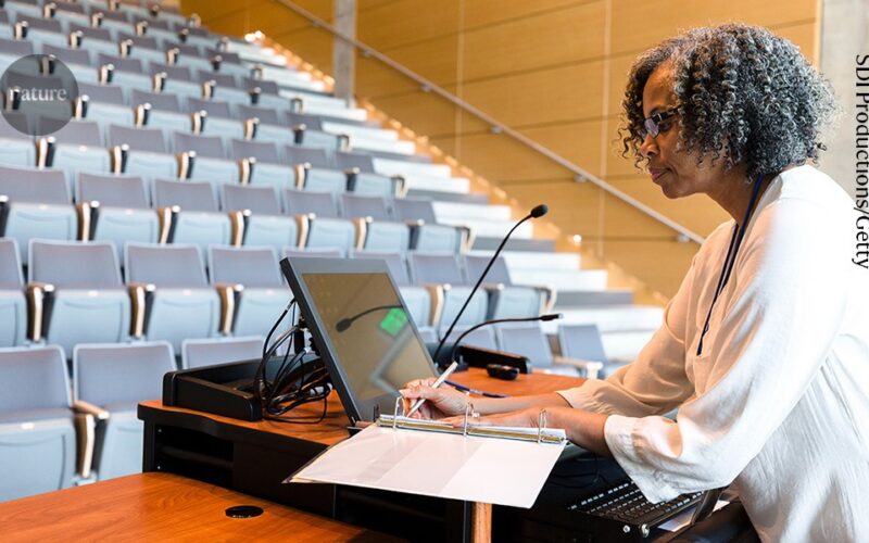 Academia: consejos para tu primera clase universitaria