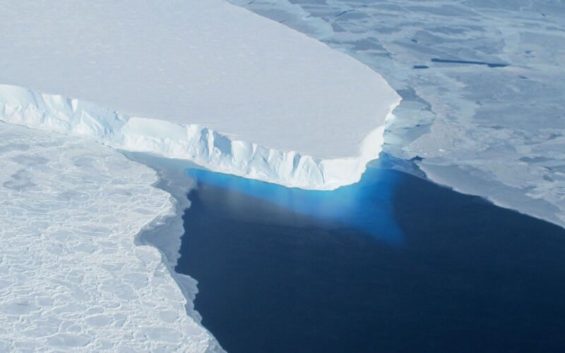 Clima: Los polos perdieron 11,3 billones de toneladas de hielo