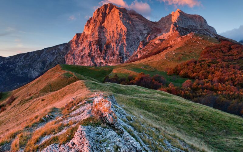 Geología: La corteza bajo Italia se está «desabrochando»