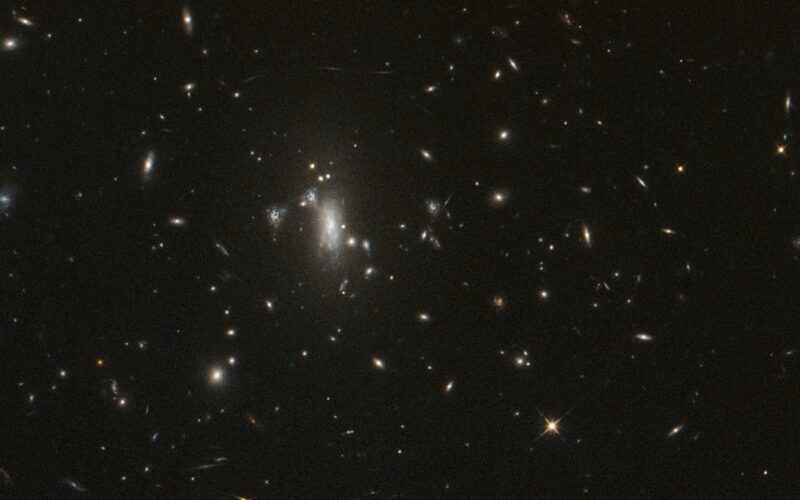 Espacio: Hubble cumple 200 000 órbitas y vigila una supernova