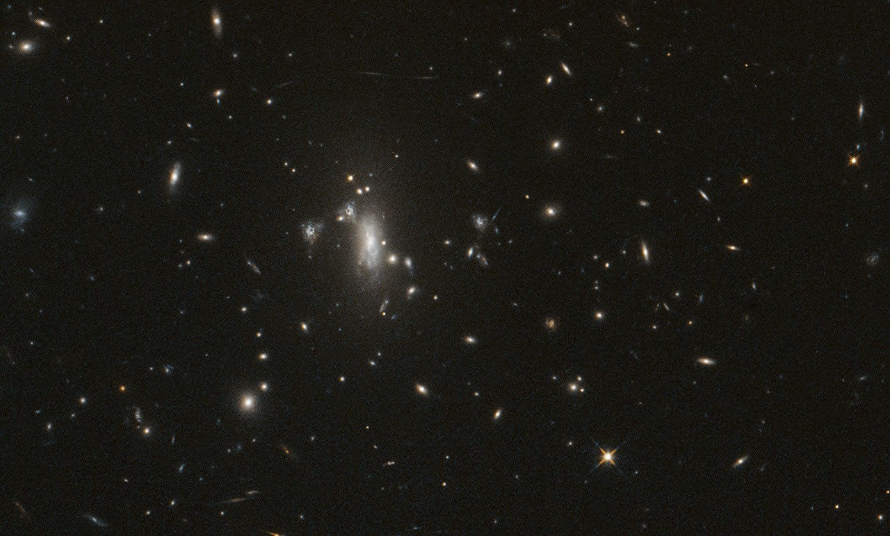 Espacio: Hubble cumple 200 000 órbitas y vigila una supernova