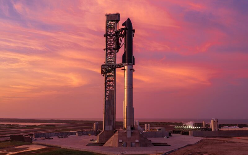 Espacio: Starship, lista en la plataforma para intentar su primera órbita