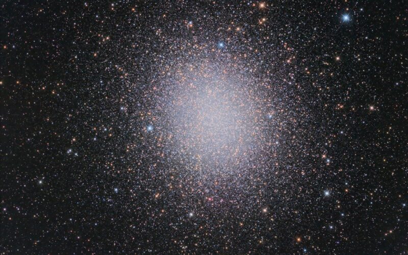 Espacio: Omega Centauri reúne diez millones de estrellas
