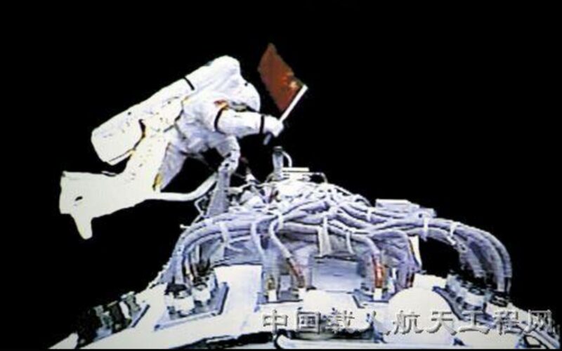 Espacio: Shenzhou 7 abrió la puerta al primer paseo espacial chino