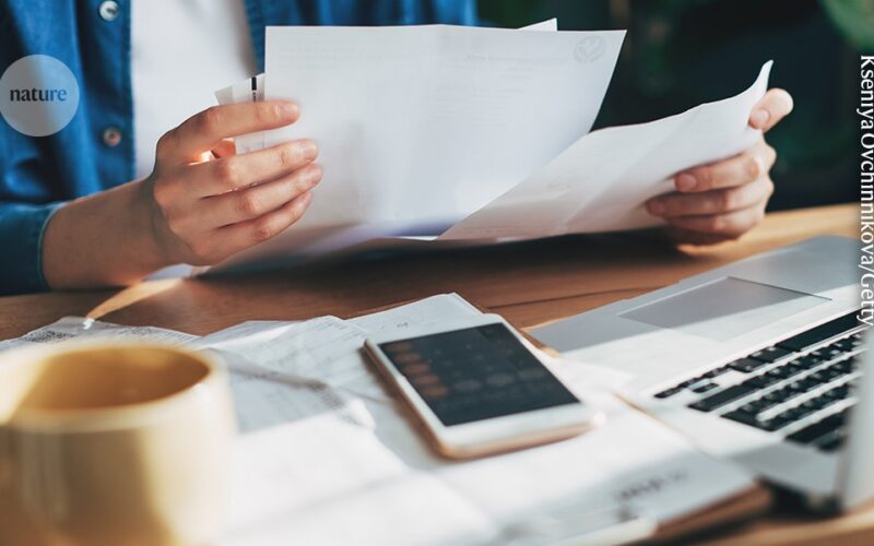 Ciencia: Empresas pagan a investigadores por revisar manuscritos
