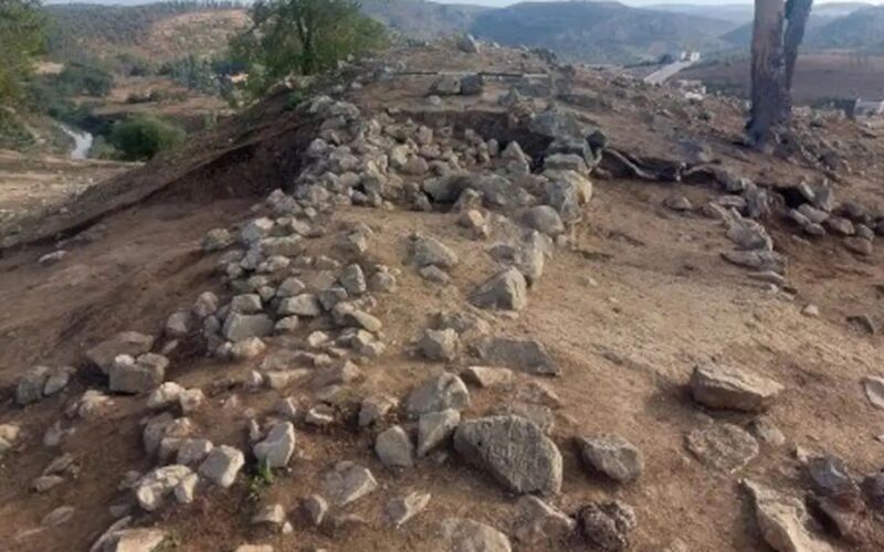 Arqueología: Hallan defensas de hace 4 000 años