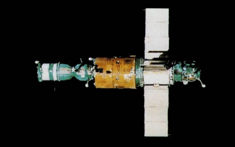 Espacio: Salyut 6 abrió paso a largas estancias orbitales