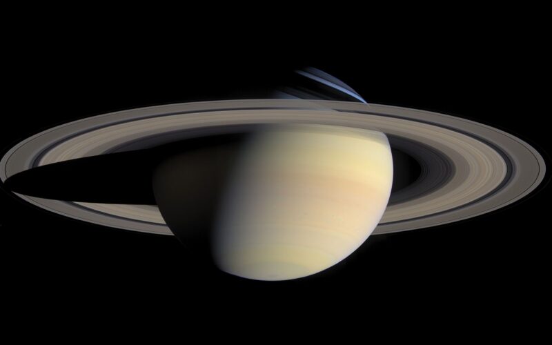Espacio: Saturno brillará toda la noche esta semana
