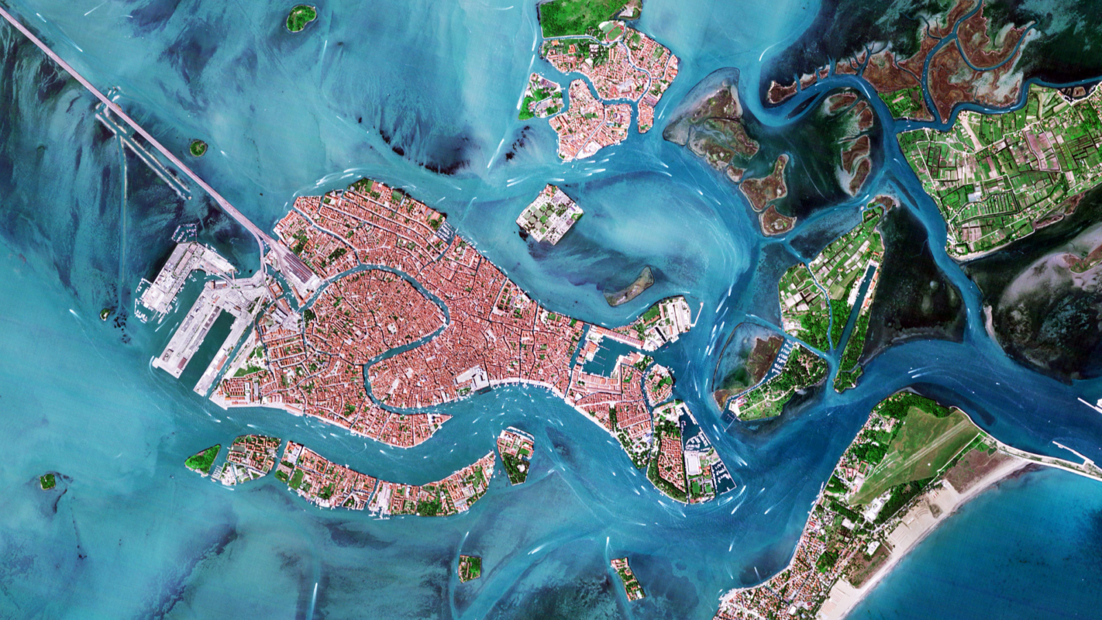 Clima: El azul de Venecia visto desde órbita