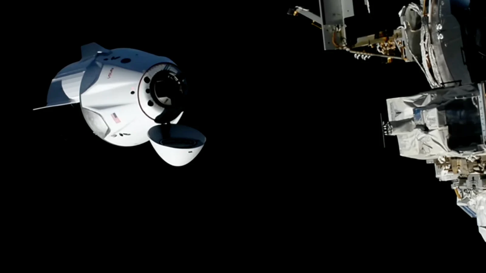 Espacio: Dragon lleva Crew-13 a la estación en tiempo récord