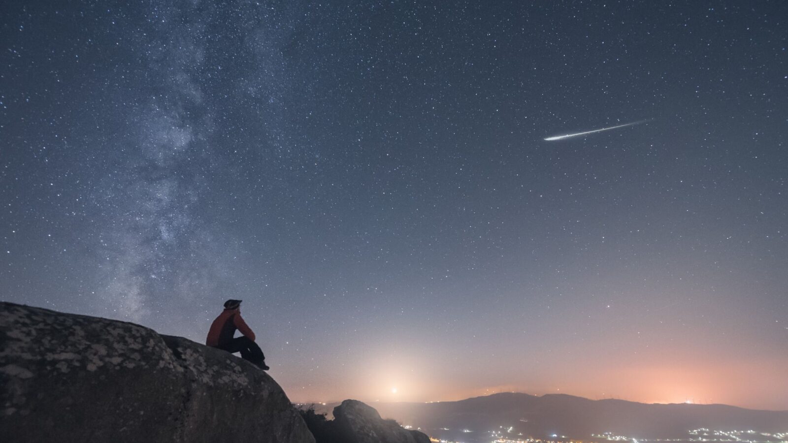 Espacio: Dracónidas, meteoros para mirar antes de dormir